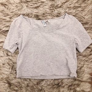 ⭐️Buy 1 get 1 FREE⭐️ NWOT Gray Crop Tshirt